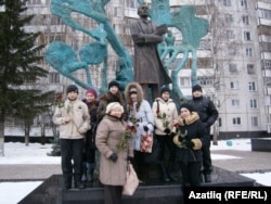 Гали Акыш мәктәбеннән килүчеләр