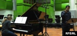 Під час роботи в студії BIS Records