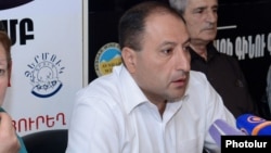 Айк Алумян