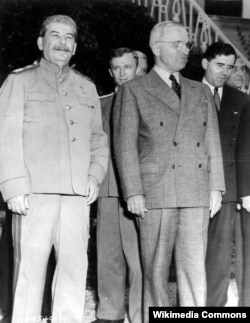 Іосіф Сталін і Гары Труман падчас Патсдамскай канфэрэнцыі, 1945