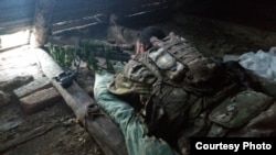 Браян Боєнджер на снайперській позиції