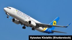 Літак авіакомпанії «Міжнародні авіалінії України»