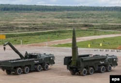 Російські ракетні комплекси Iskander-M, здатні нести ядерну зброю