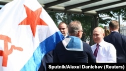 Putin Sankt-Peterburqda