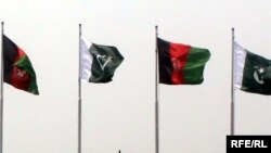 پاکستان او افغانستان له کلونو راهیسې پر یو بل د وسله والو د ملاتړ تور پورې کوي