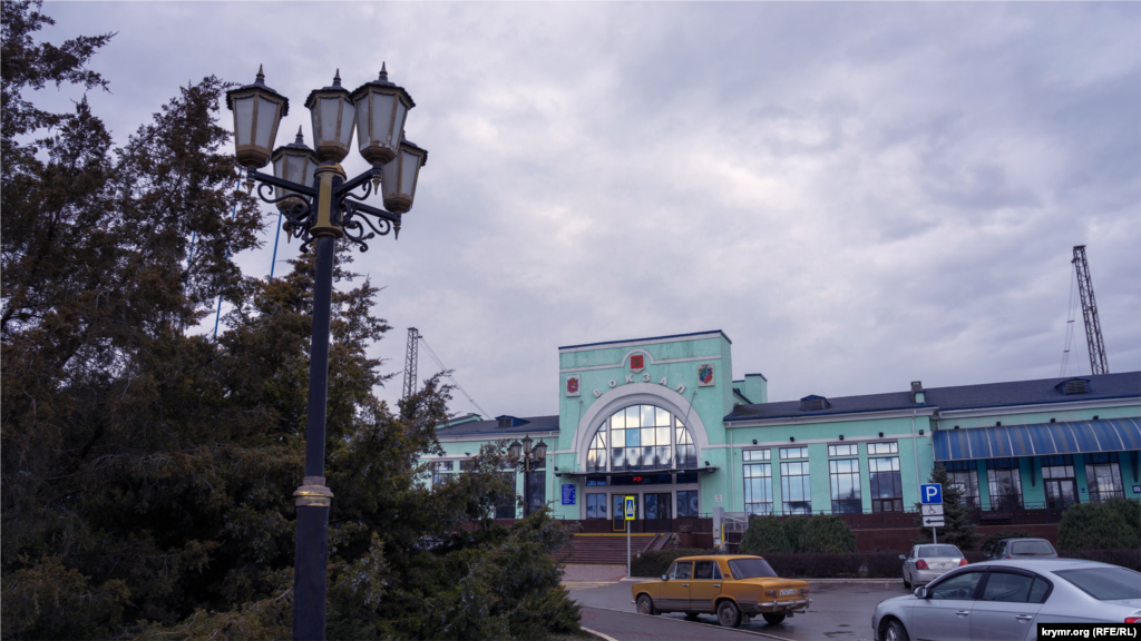 Головний об'єкт на Кримській – відремонтований задовго до 2014 року залізничний вокзал