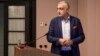 Мамука Хазарадзе не раз называл конкретные фамилии лиц, при которых было вскрыто письмо с угрозами и зачитан его текст