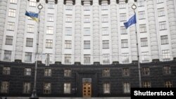 Кабмін: у 2018 році імпорт цементної продукції з Росії становив майже 17 мільйонів доларів, а обсяг імпорту фанери – 19,7 мільйона доларів