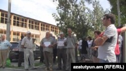 «Վանաձոր-Քիմպրոմ»-ի աշխատողները հերթական բողոքի ակցիան են իրականացնում, պահանջելով մարել աշխատավարձի պարտքը, արխիվ 