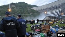 Hepdäniň penşenbe güni irden 17 işgäriň heläk bolanlygy we ýene 58 adamyň tapylmanlygy tassyklanyldy.