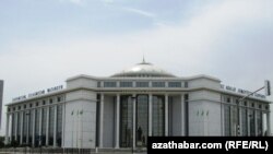 Adalat ministrliginiň jaýy, Aşgabat