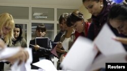 Քիշնեւի ընտրատեղամասերից մեկում ձայների հաշվարկը հանրաքվեից հետո, 5-ը սեպտեմբերի, 2010թ.